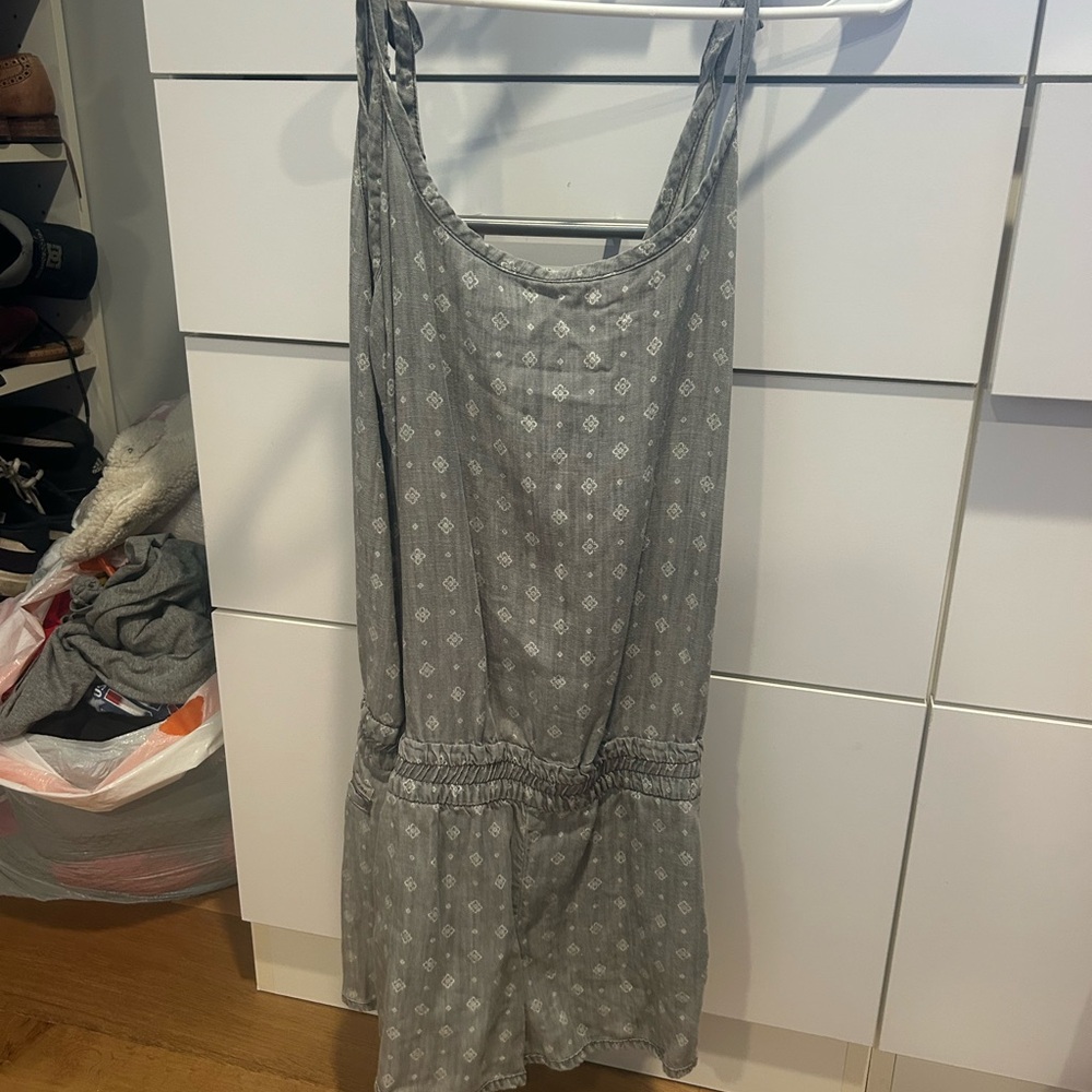 Level 99 Gray Patterned sleeveless romper with V/open back style
